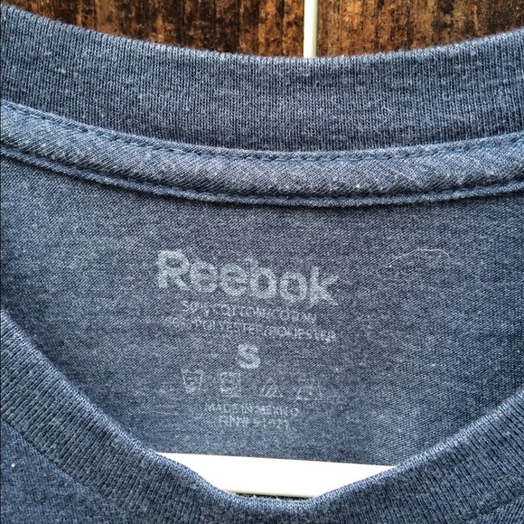 COPY - Men's size small Reebok tee - Picture 3 of 4